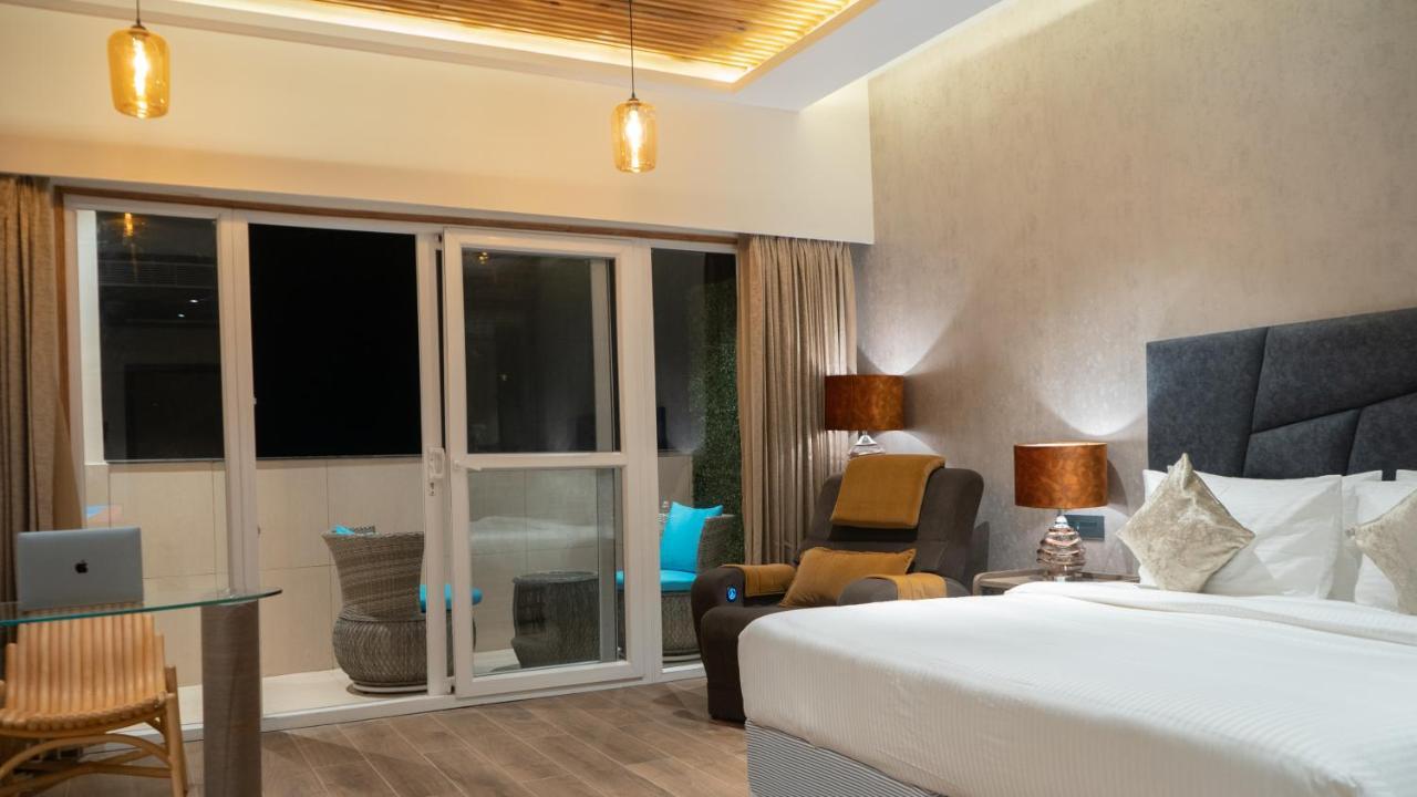 Clarks Inn Suites Kangra Eksteriør bilde